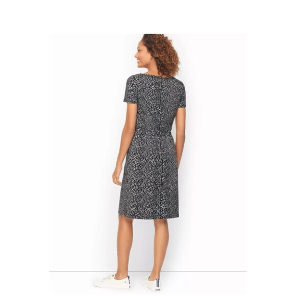 TALBOTS Black Animal Print Jersey Knit Split Neck Dress Sz Medium - Picture 2 of 6